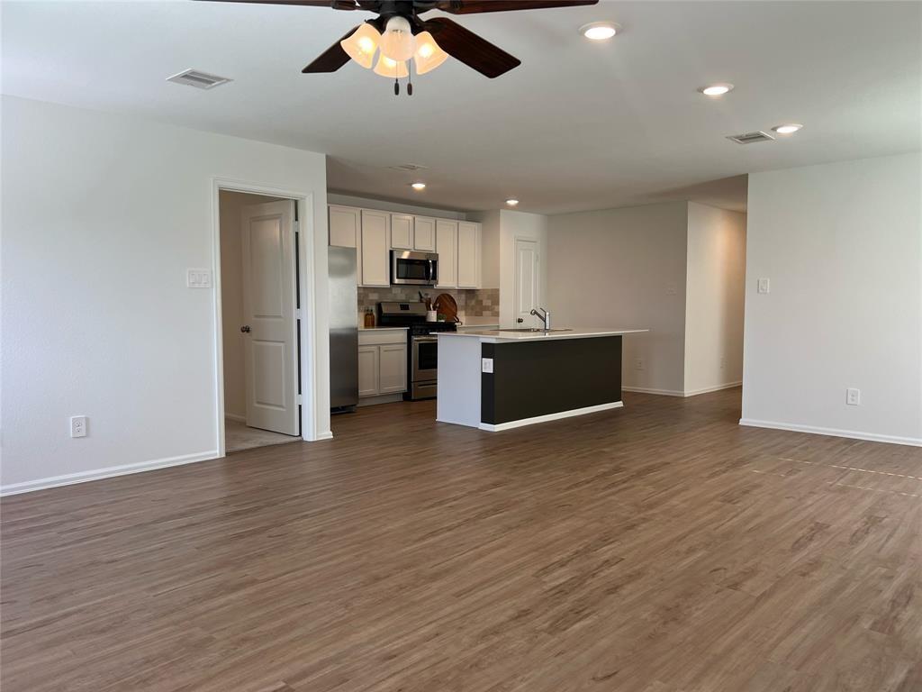 8002 Driver Lane