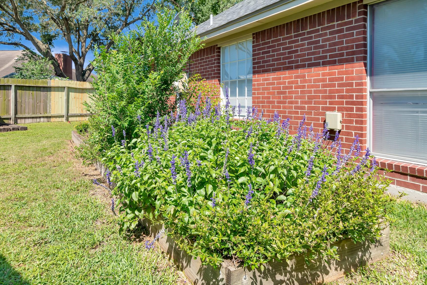 103 Ashland Creek