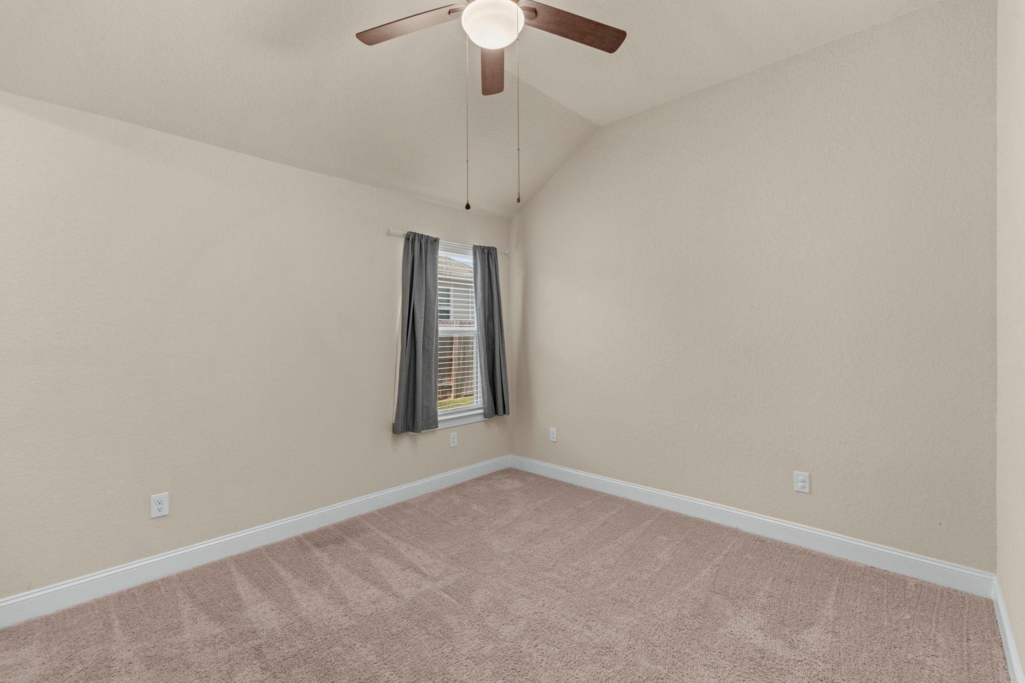 6533 Crockett Cv