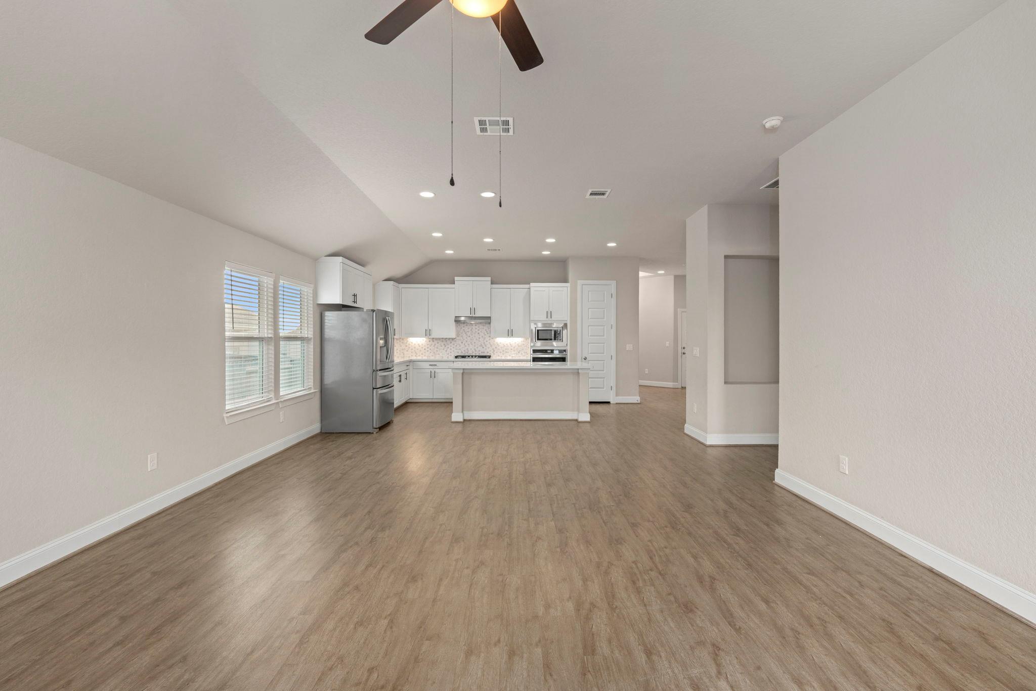 6533 Crockett Cv