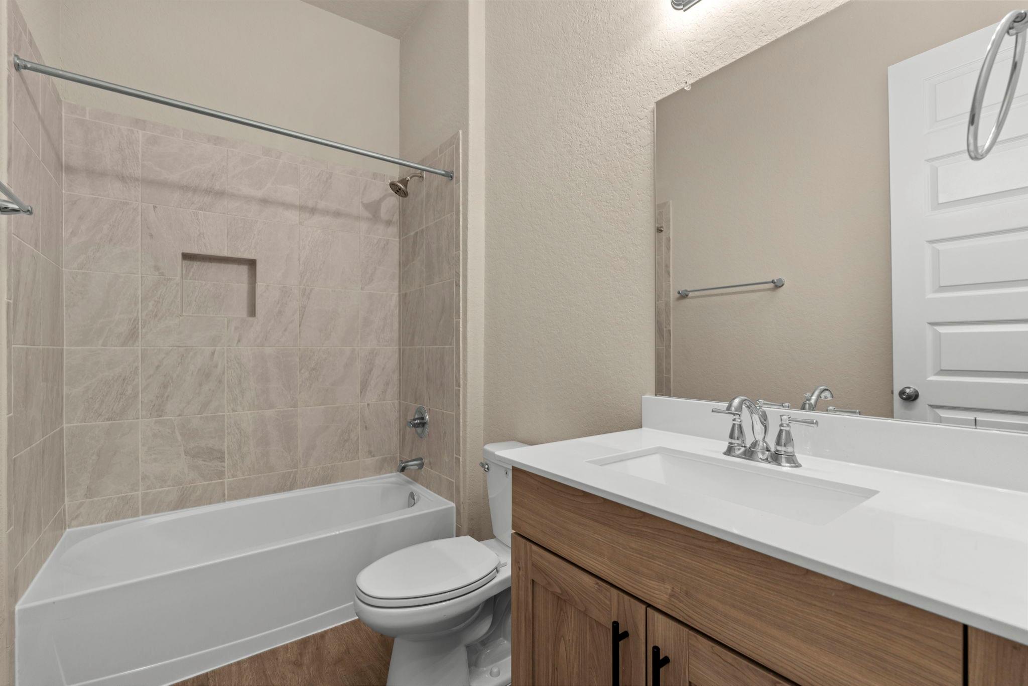 6533 Crockett Cv