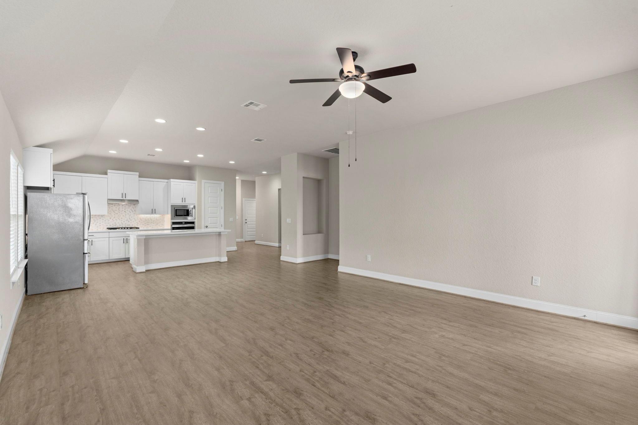 6533 Crockett Cv