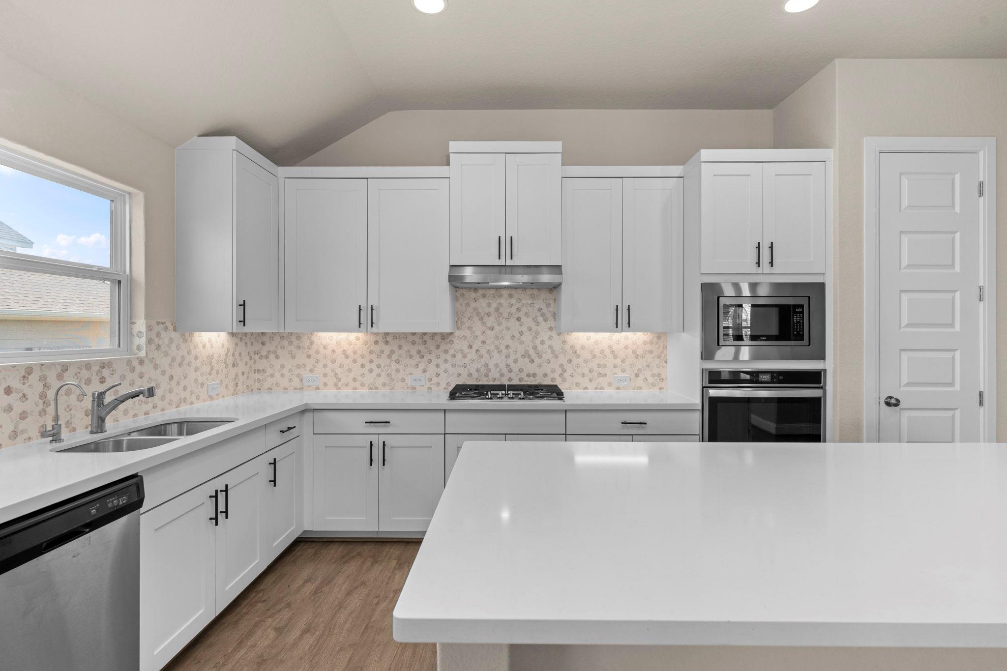 6533 Crockett Cv