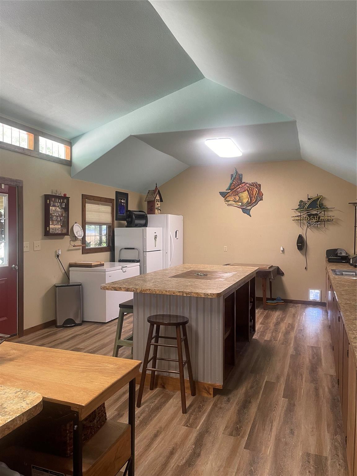 3393 State Highway 111 E