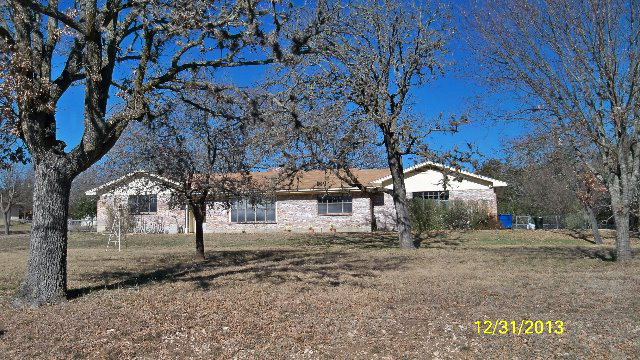 203 Lakeway Dr