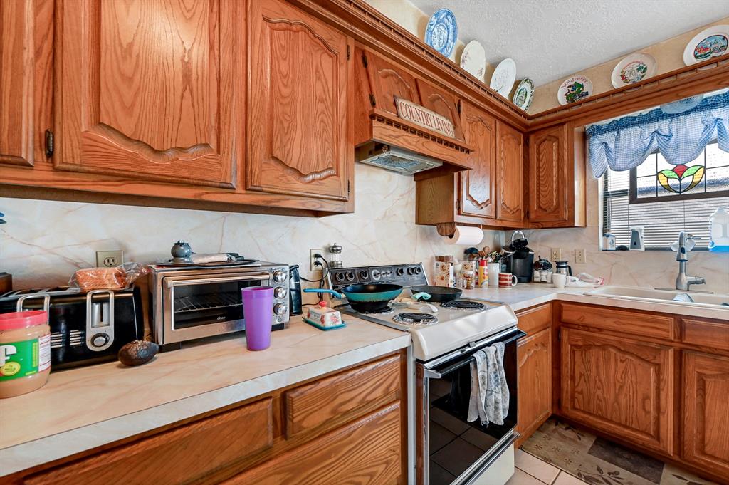 20003 Bauer Hockley Road