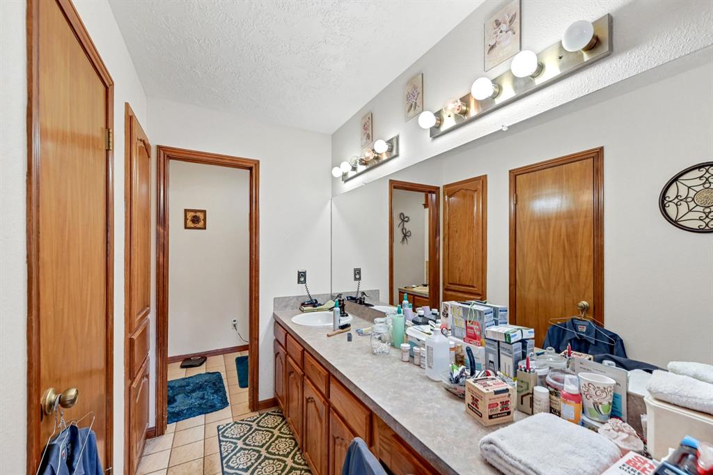 20003 Bauer Hockley Road