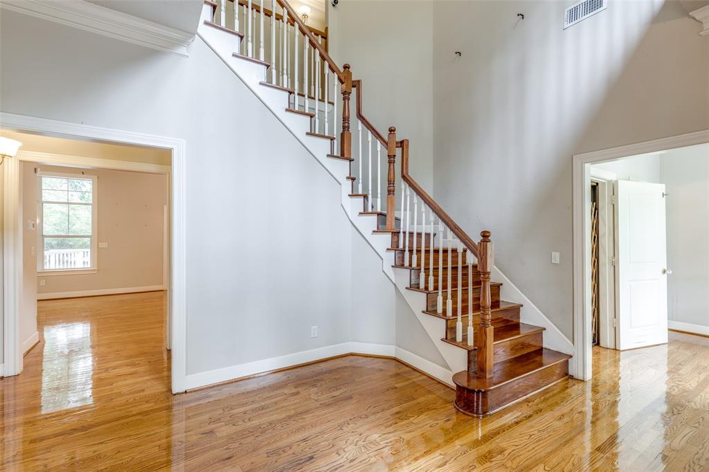 36111 Post Oak Circle