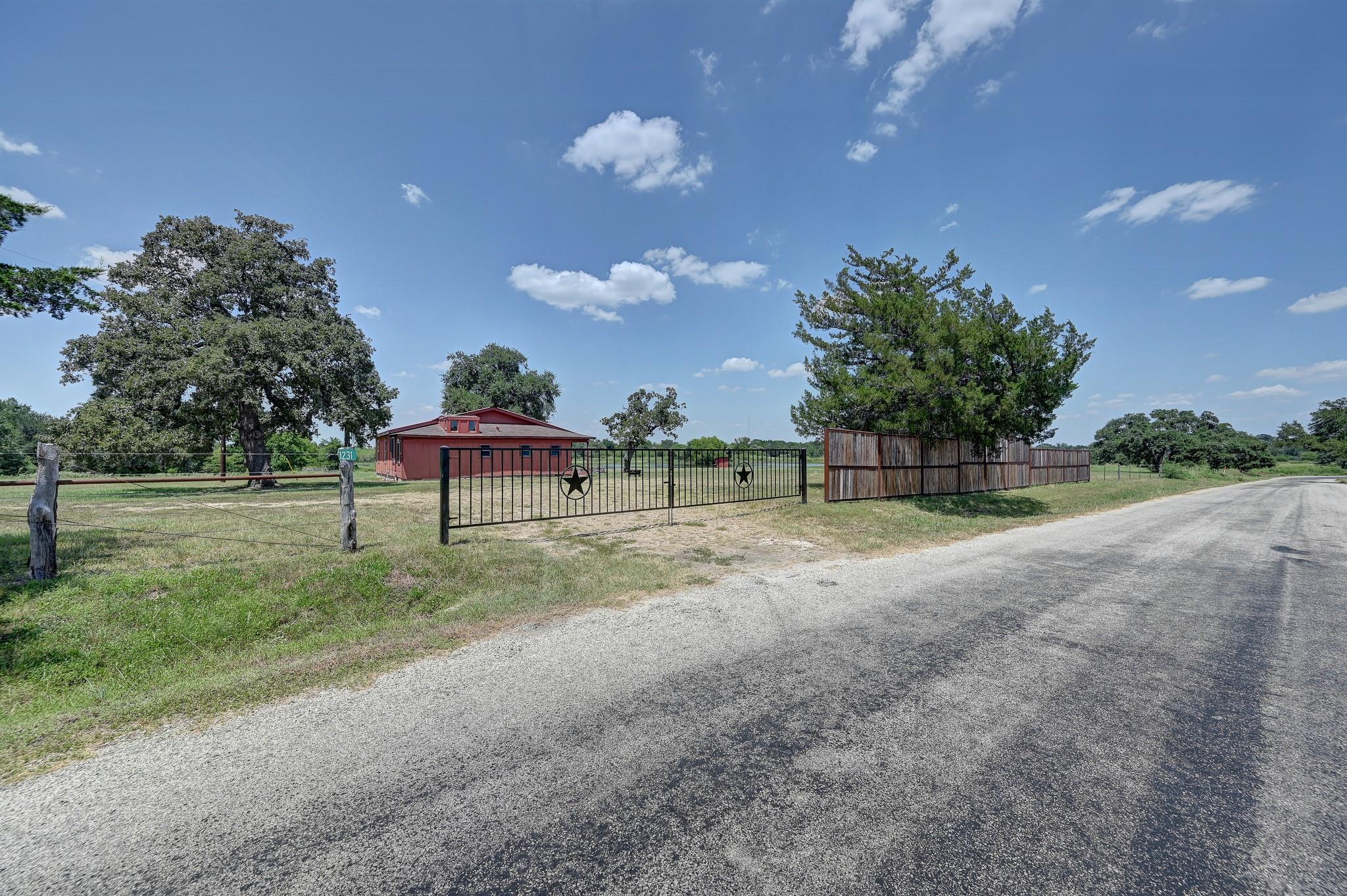 1231 County Road 131