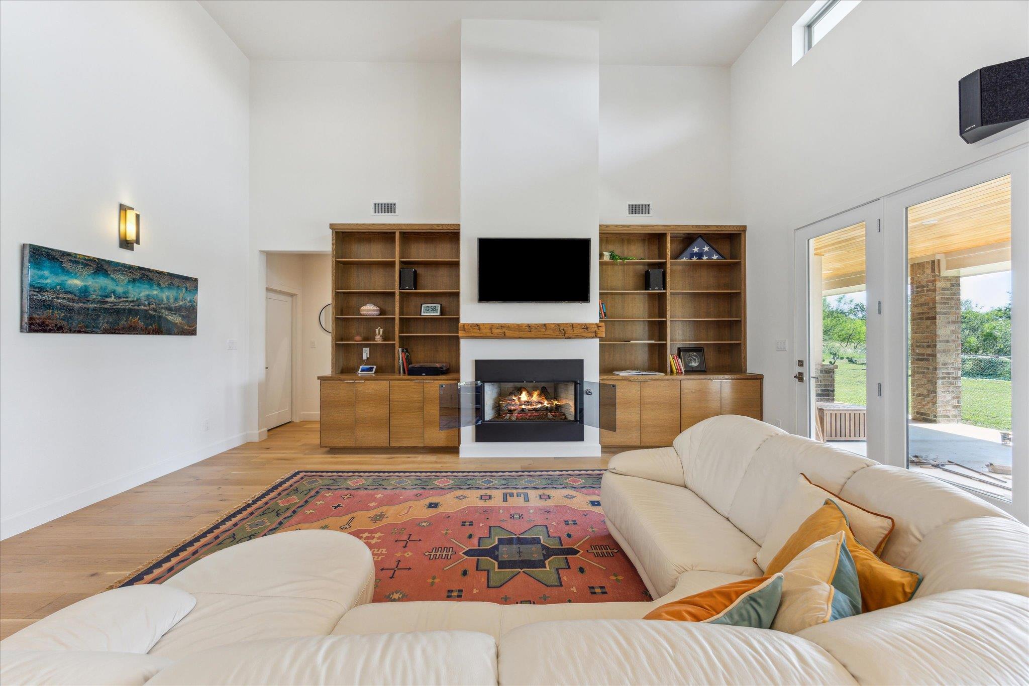 405 Spicewood Trails DR