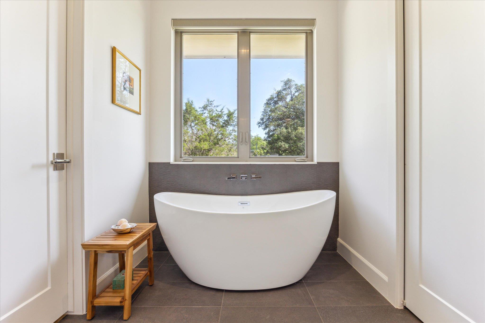 405 Spicewood Trails DR