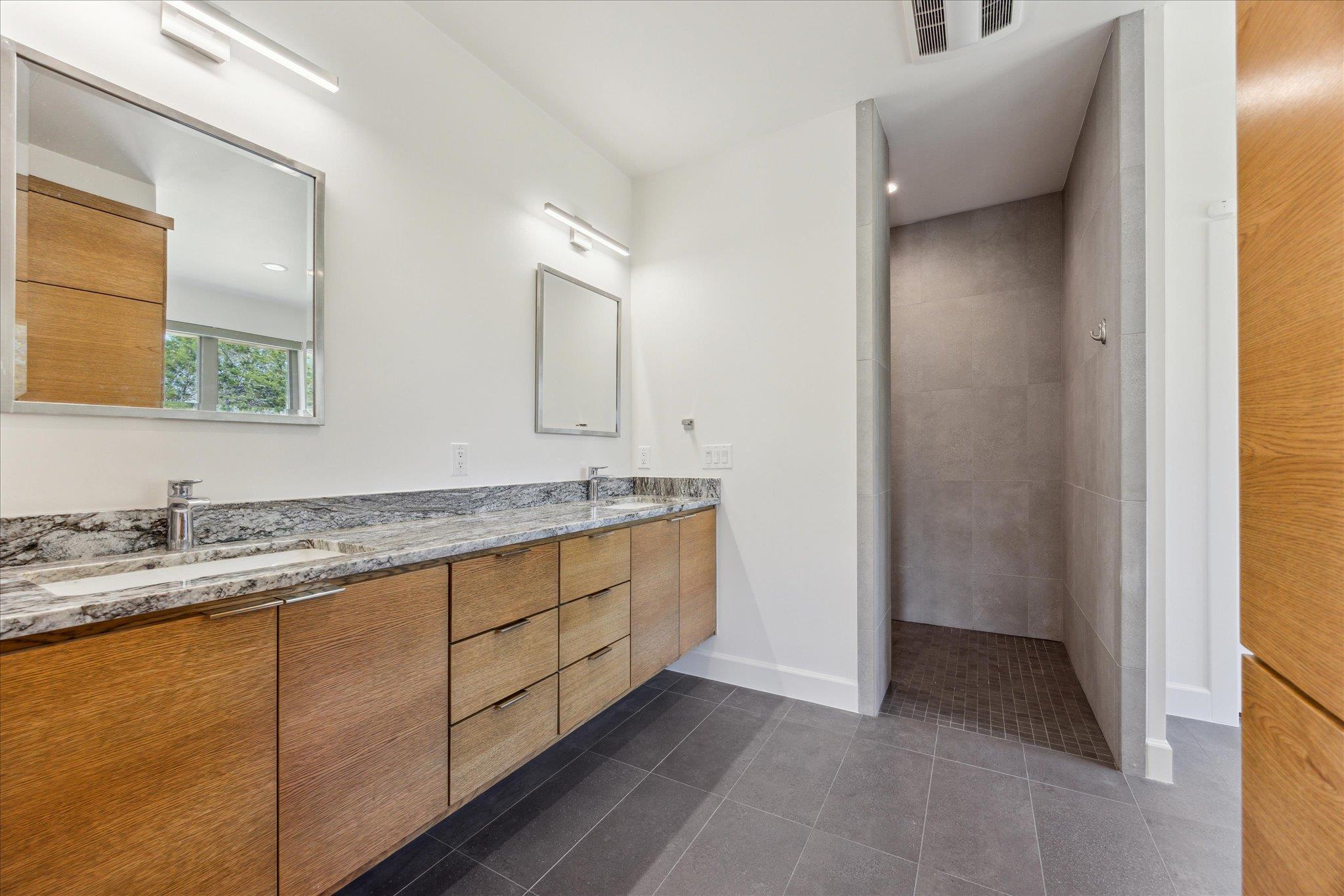 405 Spicewood Trails DR