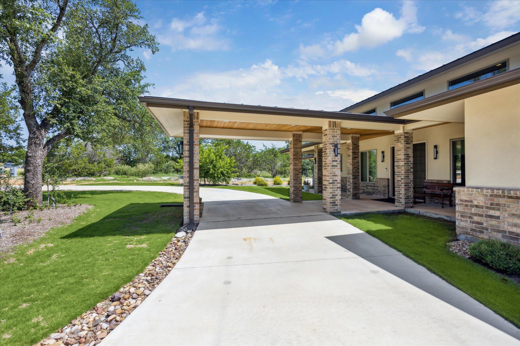 405 Spicewood Trails DR