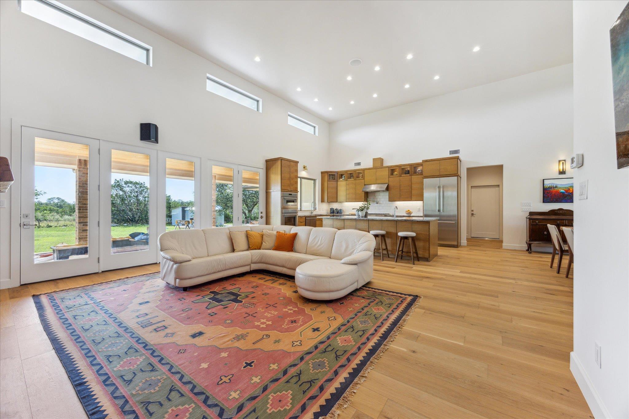 405 Spicewood Trails DR