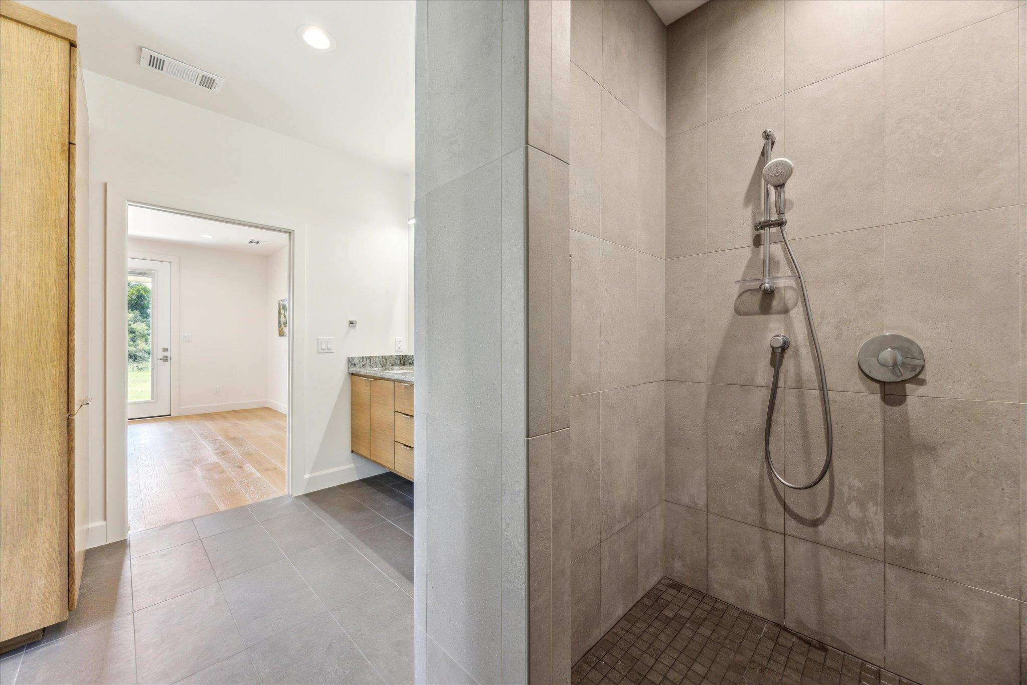 405 Spicewood Trails DR