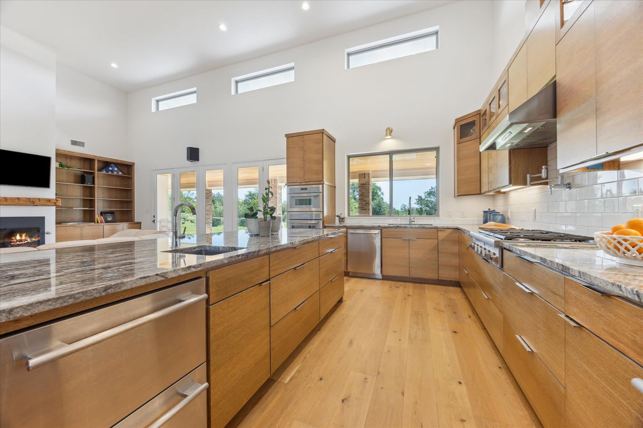 405 Spicewood Trails DR