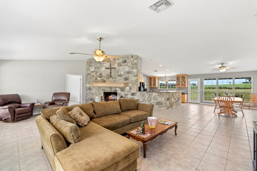 2474 W Goehmann Lane