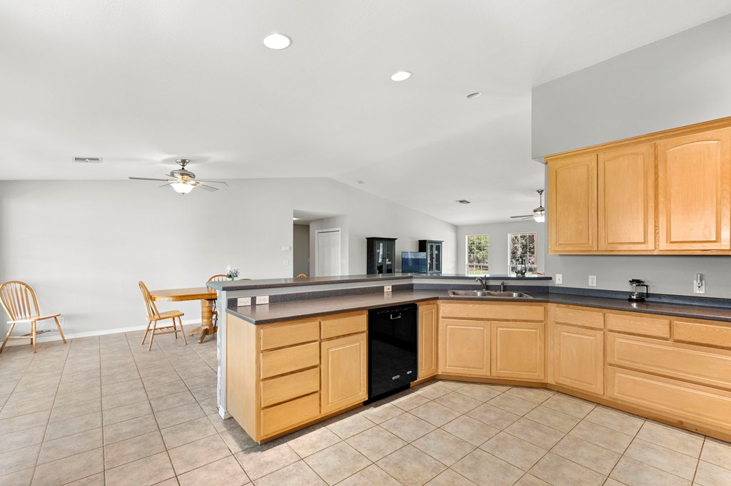 2474 W Goehmann Lane
