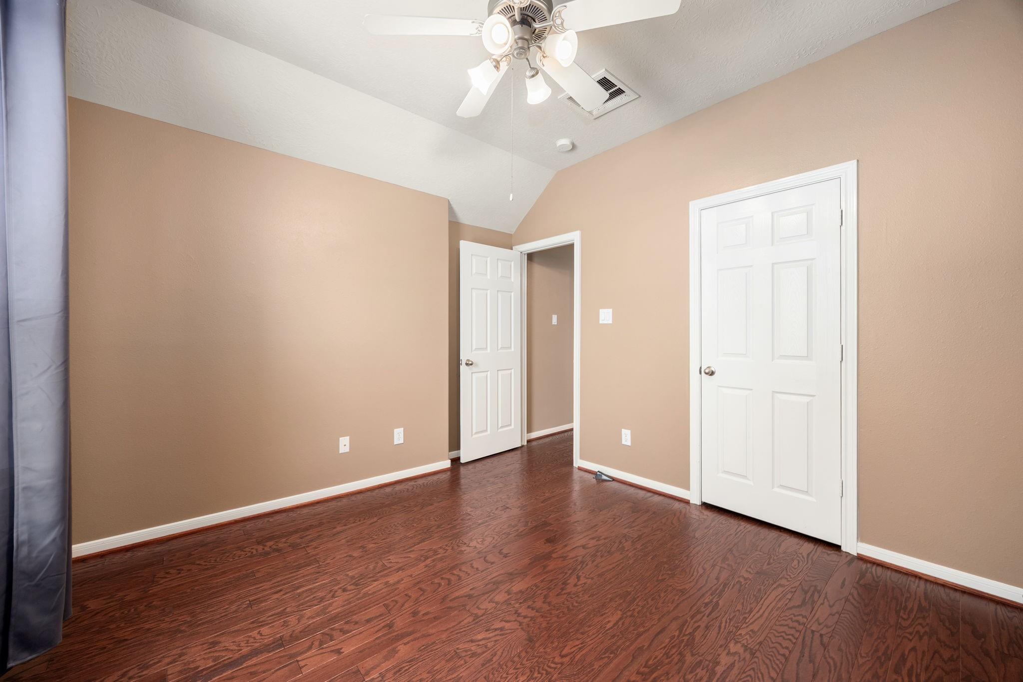 4526 Countrypines Drive