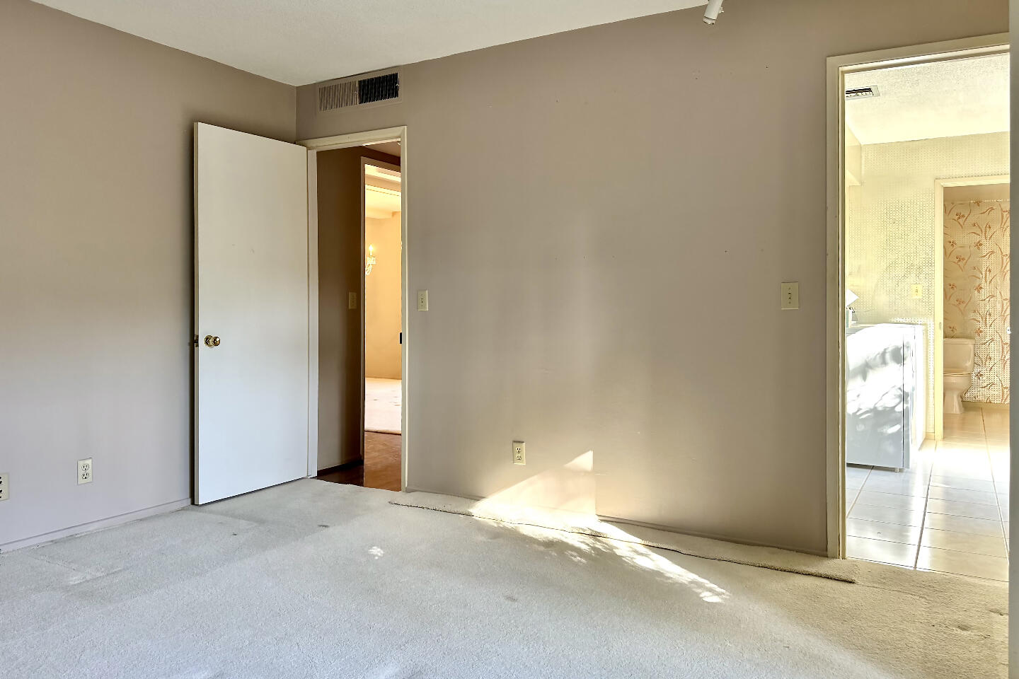 1040 S Sagebrush RD