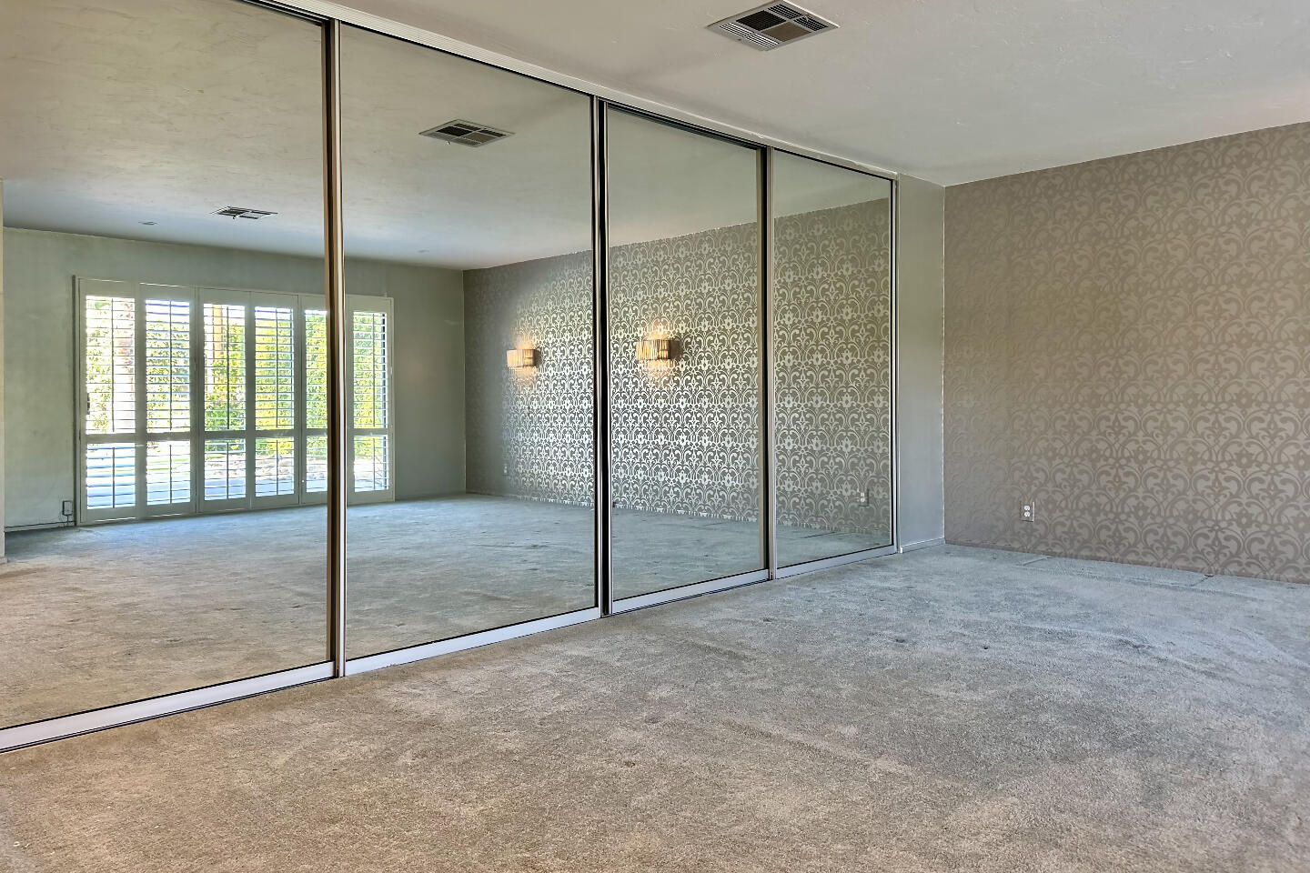 1040 S Sagebrush RD