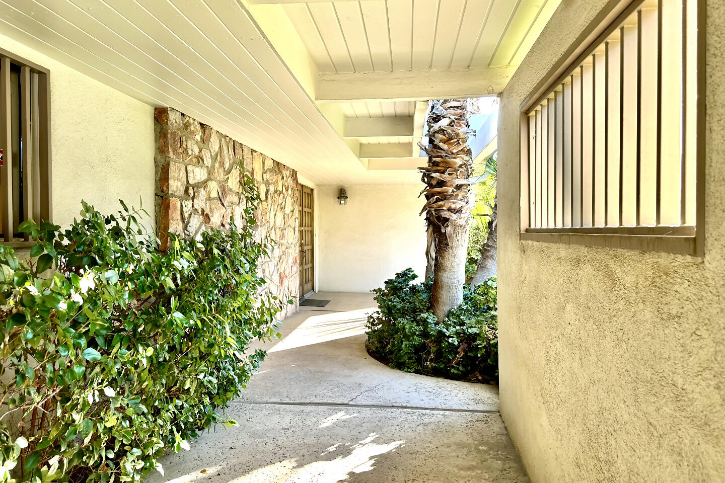 1040 S Sagebrush RD