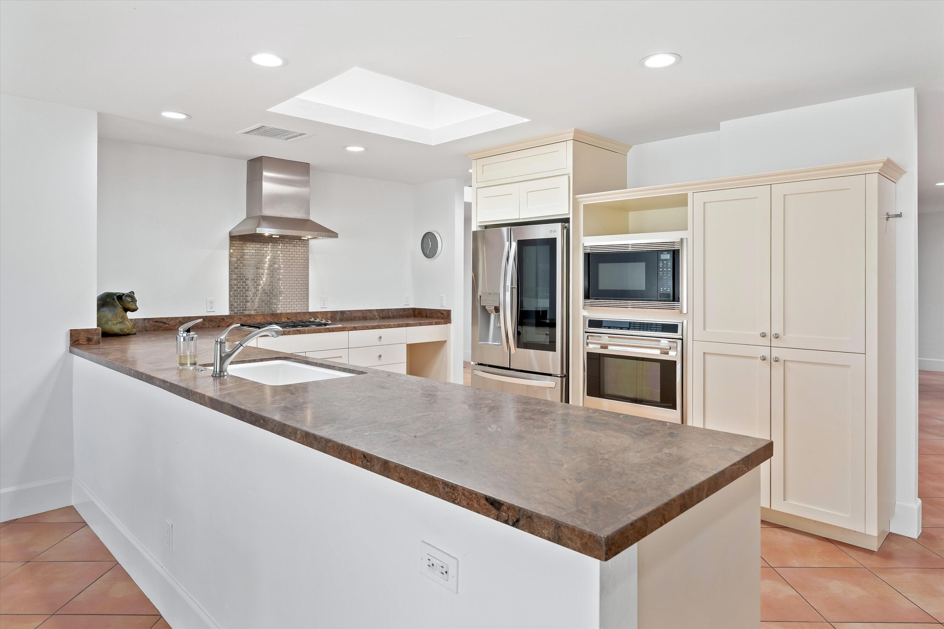 3 Bryn Mawr ST