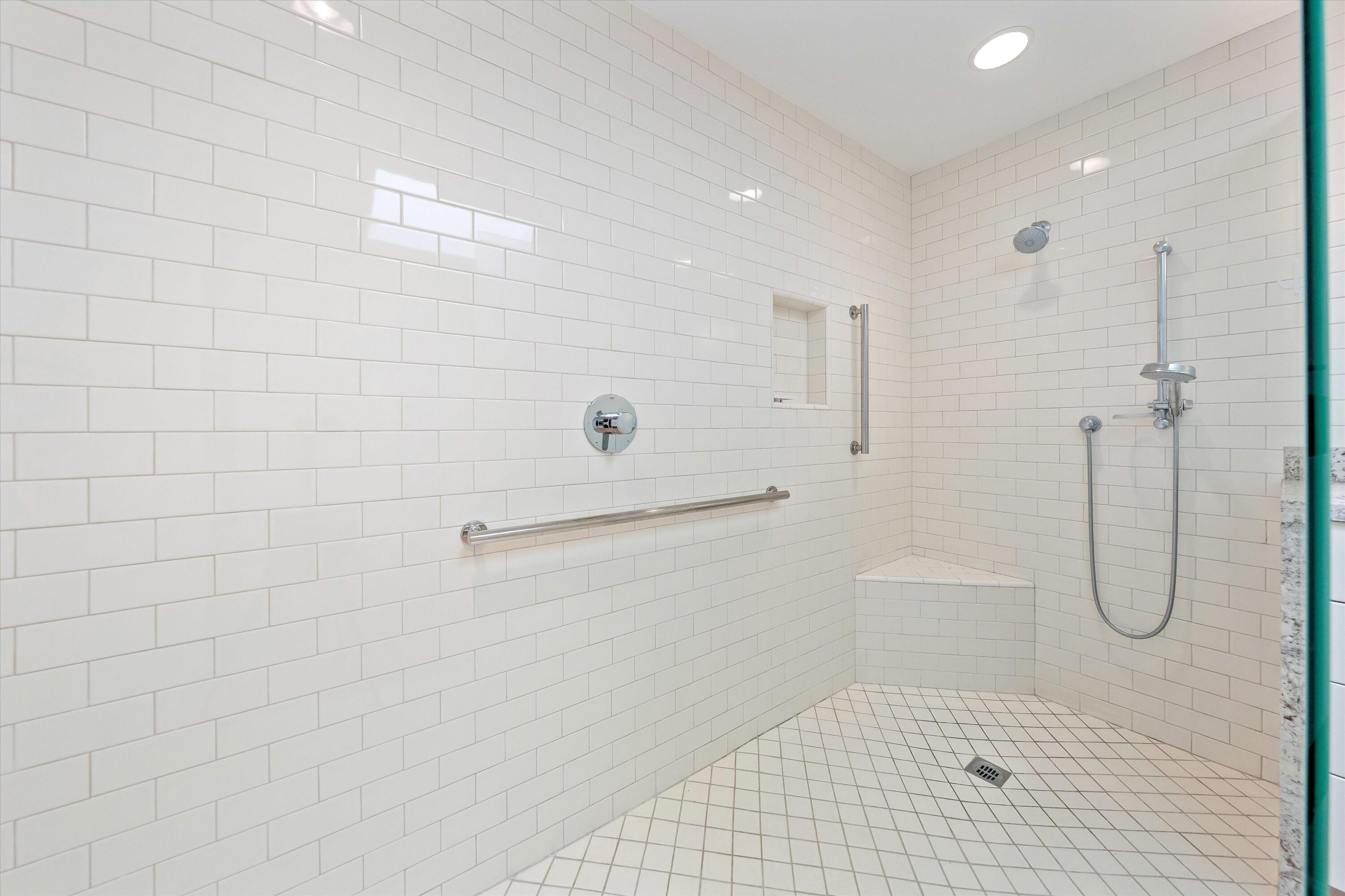 3 Bryn Mawr ST