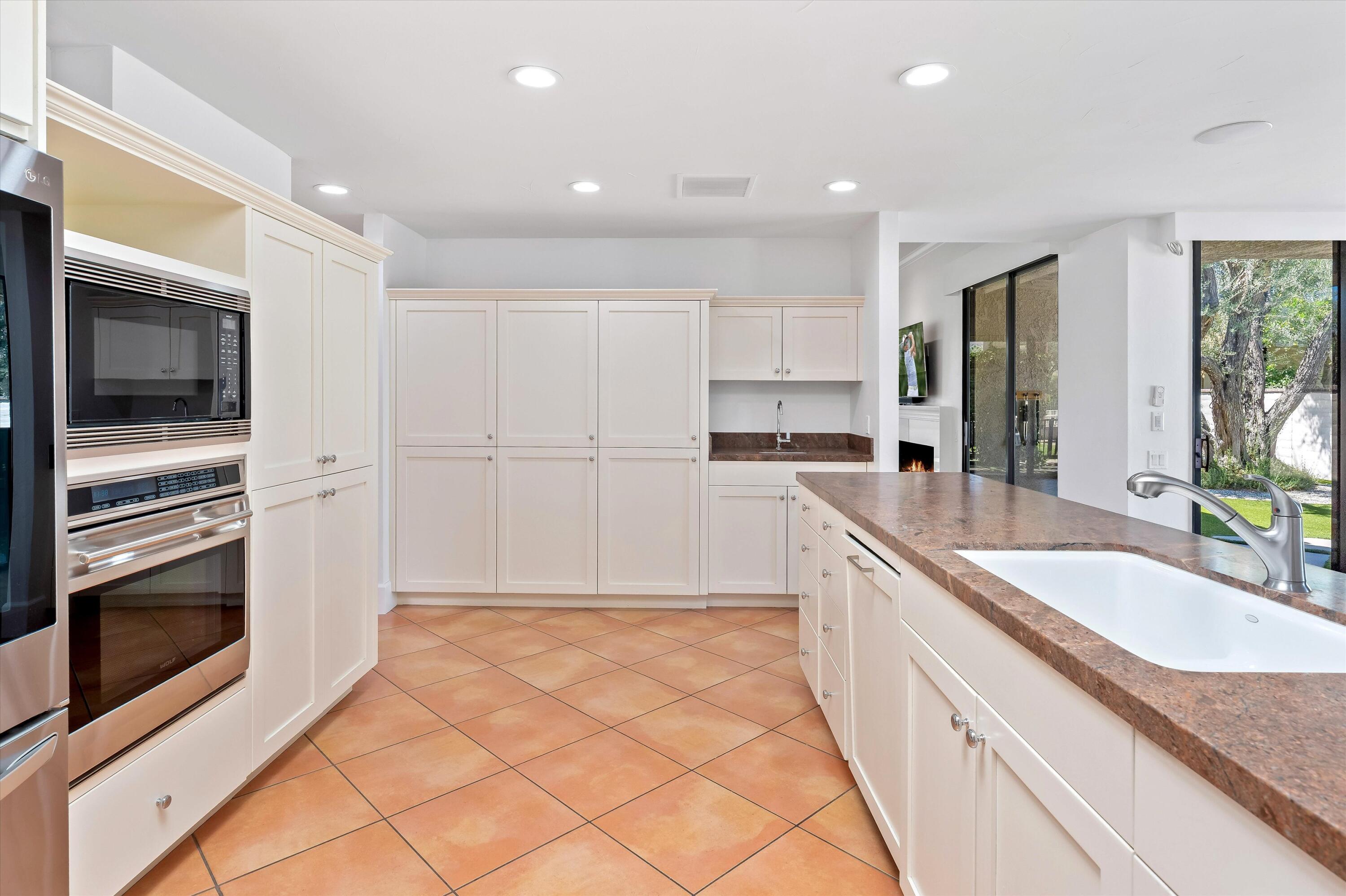 3 Bryn Mawr ST