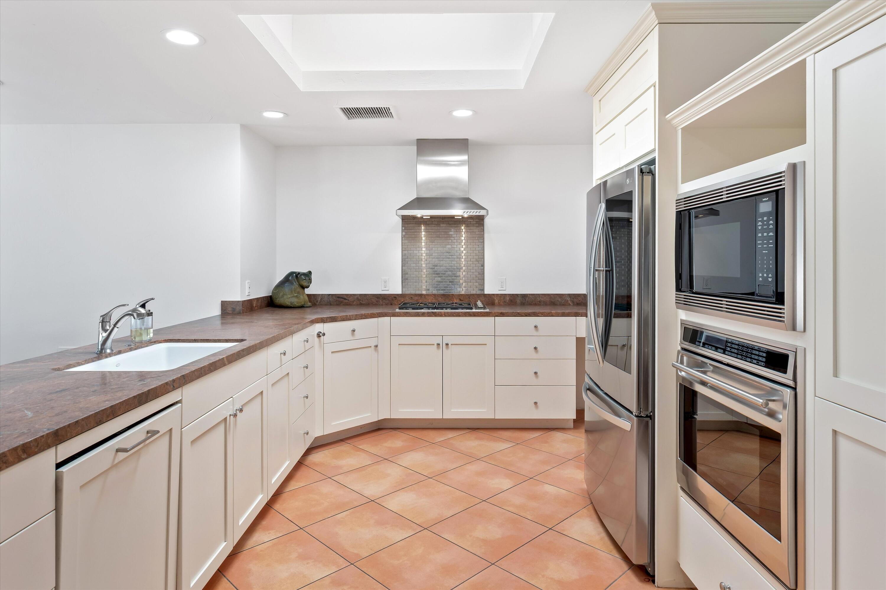 3 Bryn Mawr ST