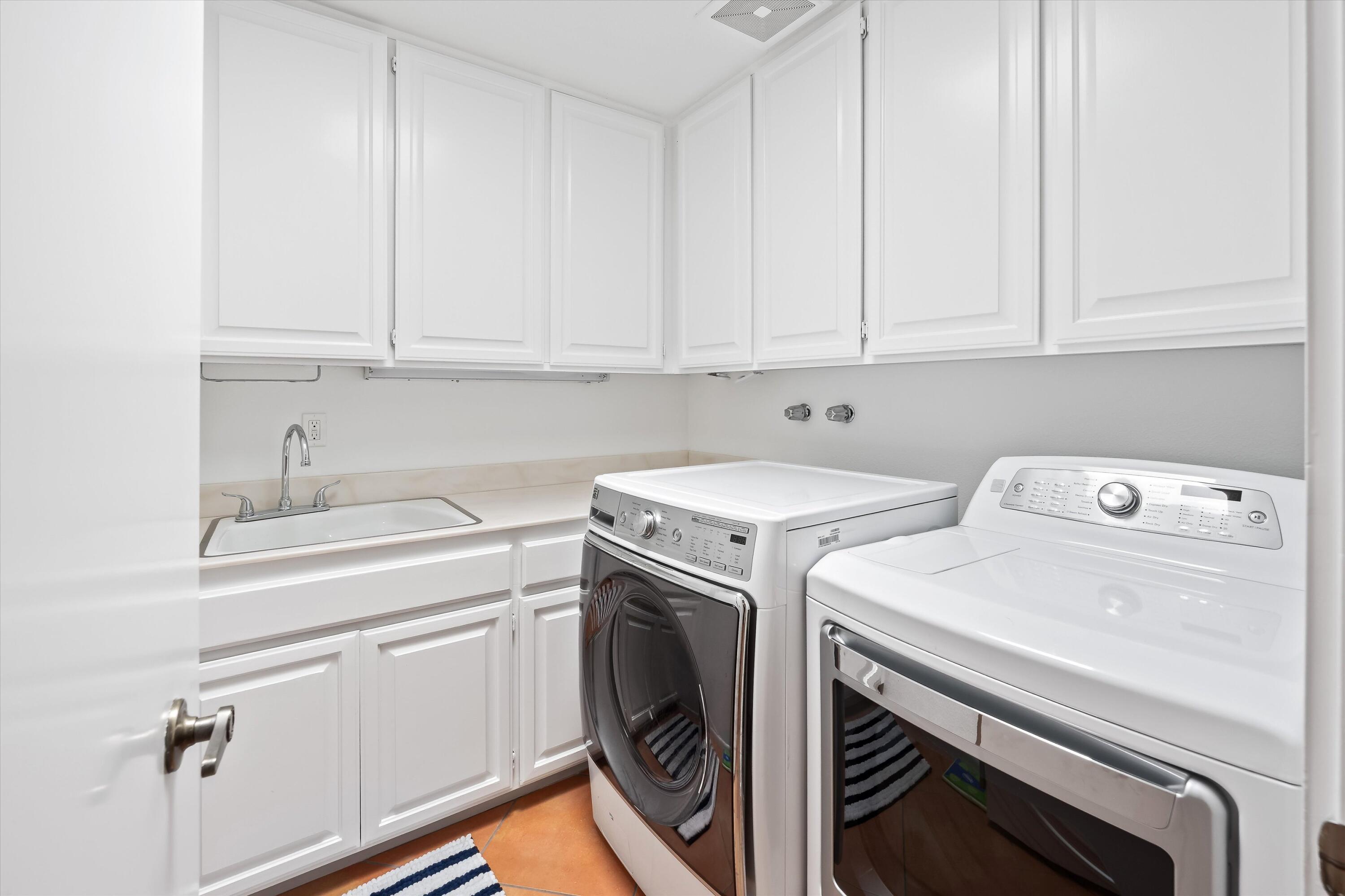 3 Bryn Mawr ST