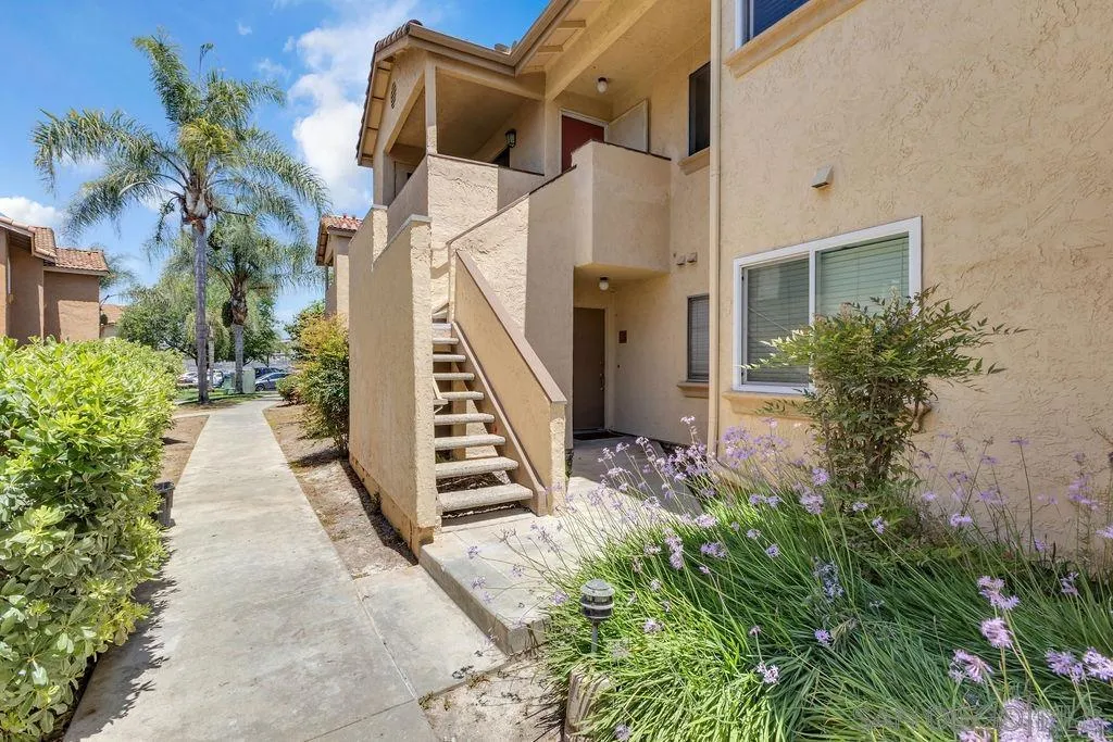 208 Woodland Pkwy Unit 212