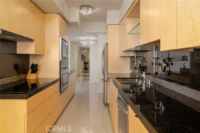 899 Island Drive Unit 703