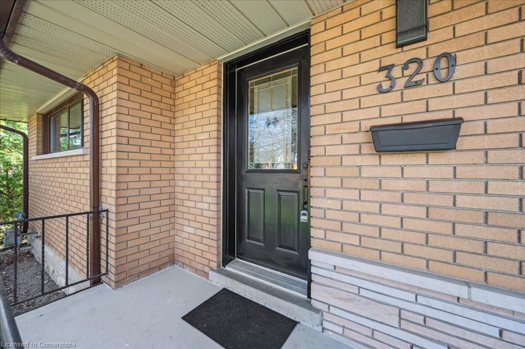 320 Victoria Road N