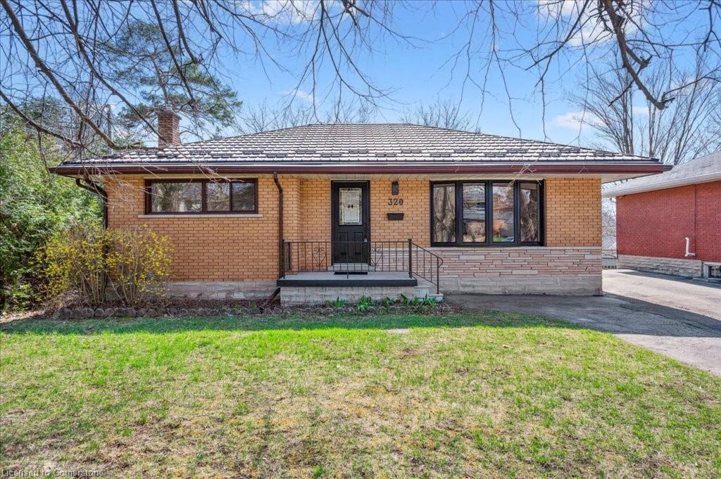 320 Victoria Road N