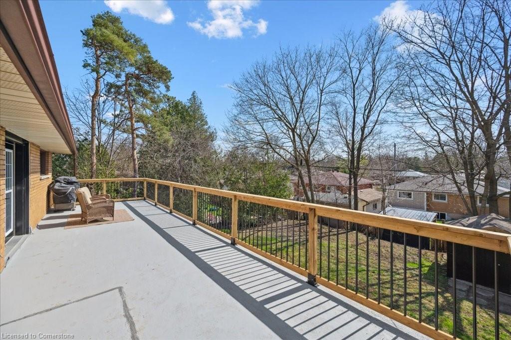 320 Victoria Road N