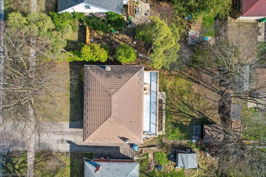 320 Victoria Road N