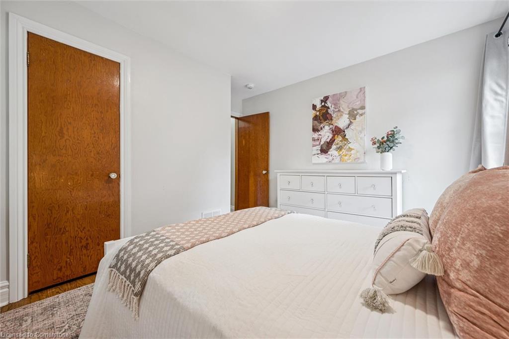 28 Summit Crescent