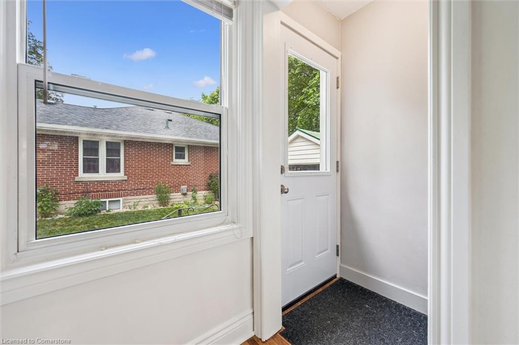 28 Summit Crescent