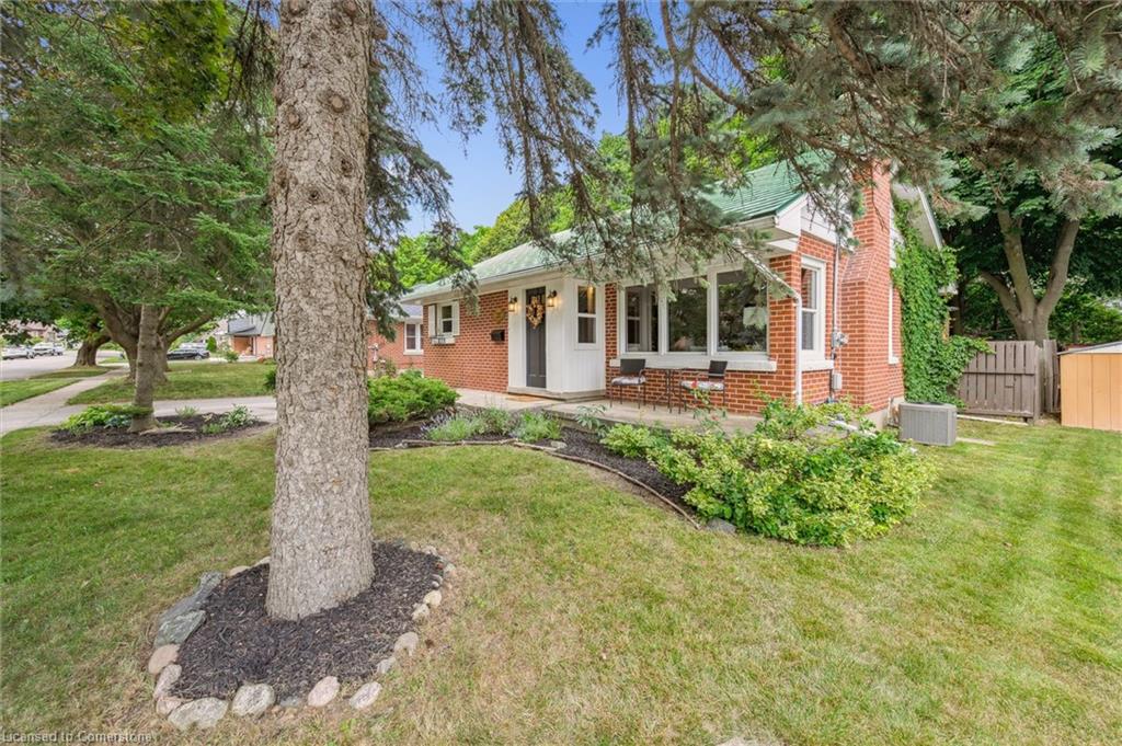 28 Summit Crescent