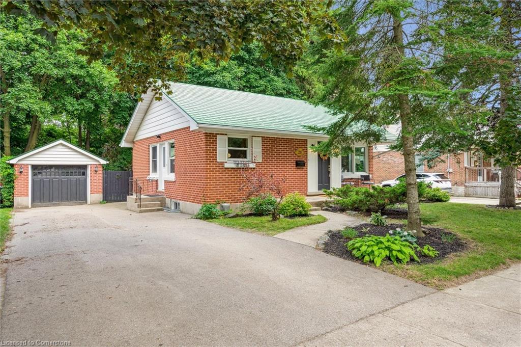 28 Summit Crescent