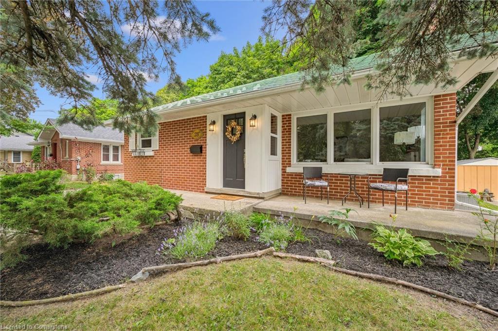 28 Summit Crescent