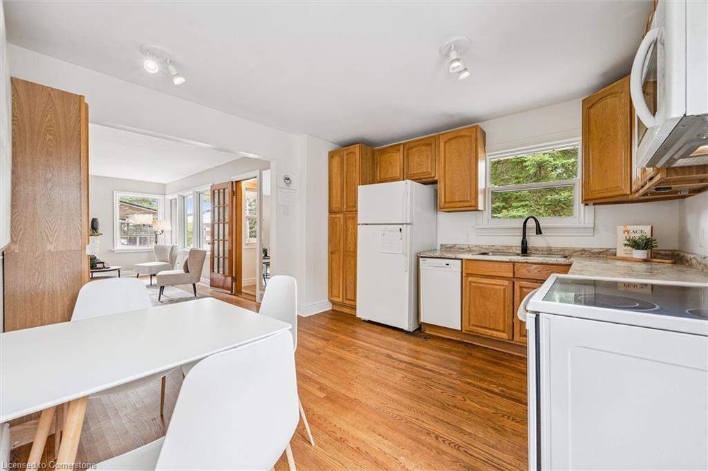 28 Summit Crescent