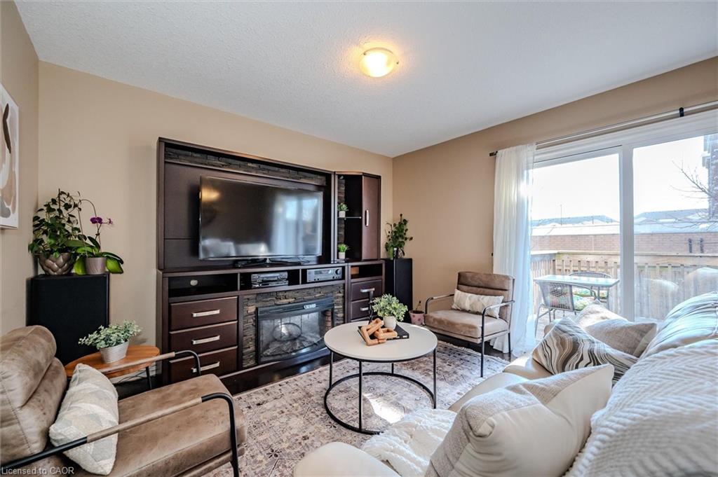 4-361 Arkell Road Unit: 4
