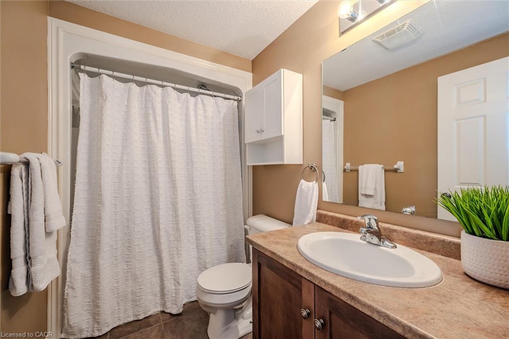 4-361 Arkell Road Unit: 4