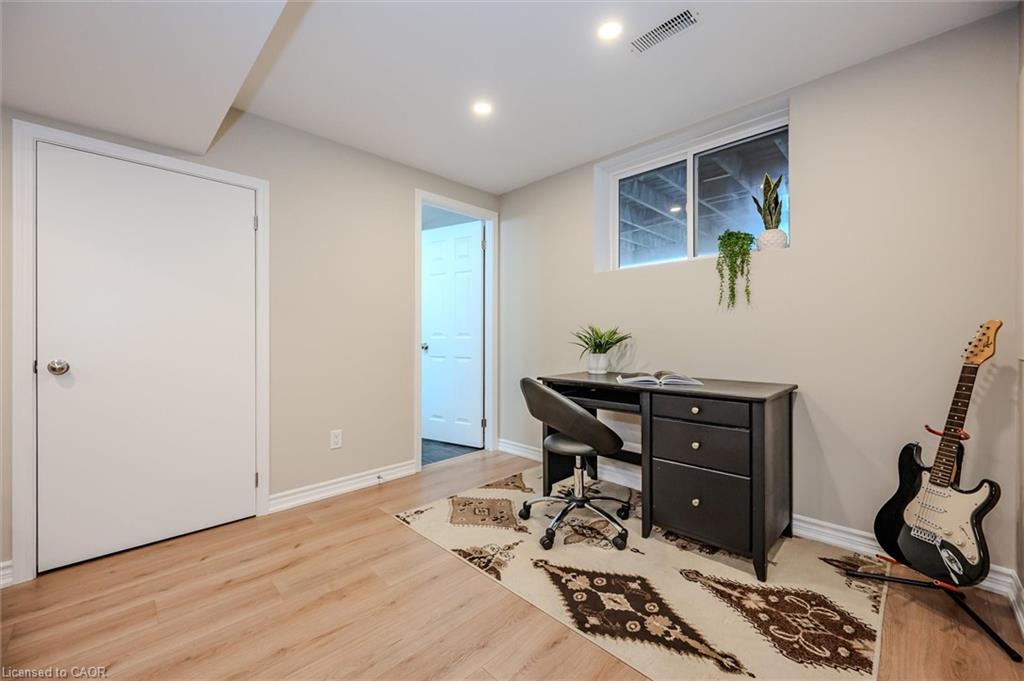 4-361 Arkell Road Unit: 4