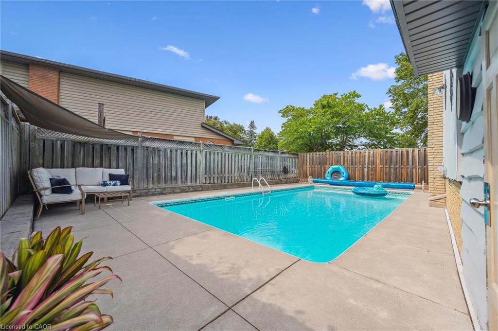 4 Carnaby Crescent