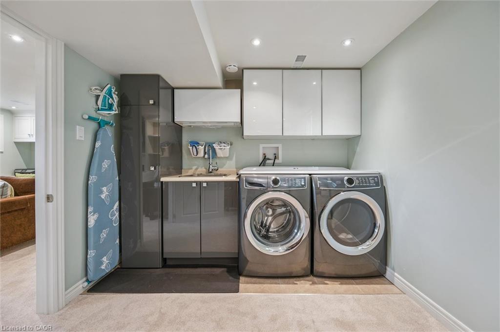 4 Carnaby Crescent