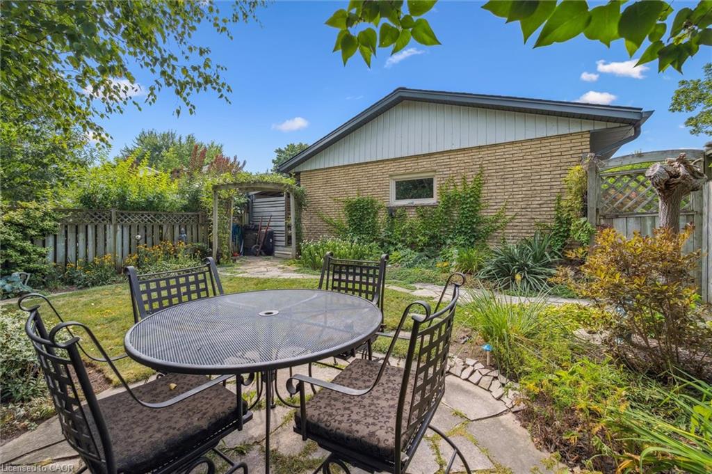4 Carnaby Crescent