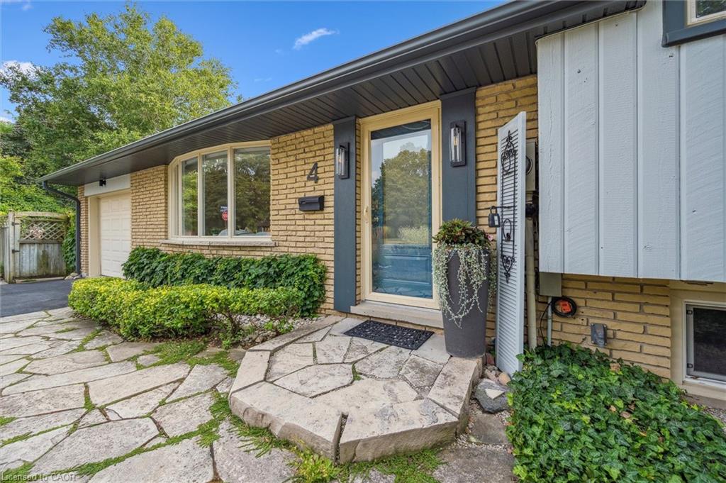 4 Carnaby Crescent